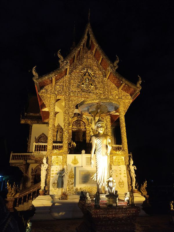 Loy Krathong in Chiang Mai